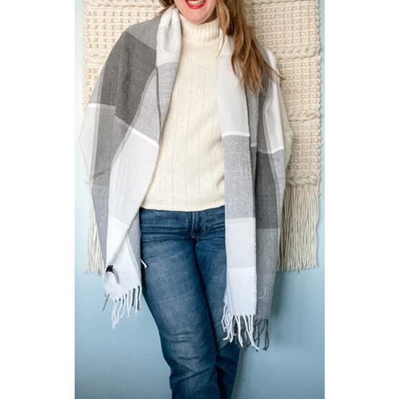 Express white gray buffalo plaid long scarf wrap 11 x 64" - Picture 7 of 7